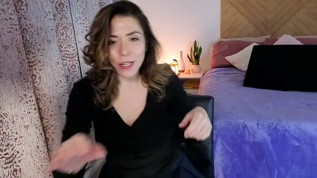 Ellie-L-Elizabeth online show from March 11, 2026, 1:10 am