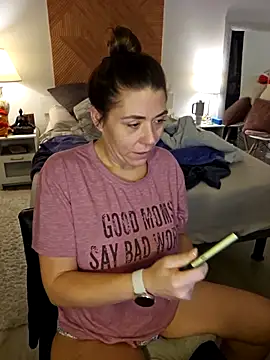 Snapshot of Ellie-L-Elizabeth chatting on November 27, 2025, 1:00 pm Ellie-L-Elizabeth online show from November 27, 2025, 1:00 pm