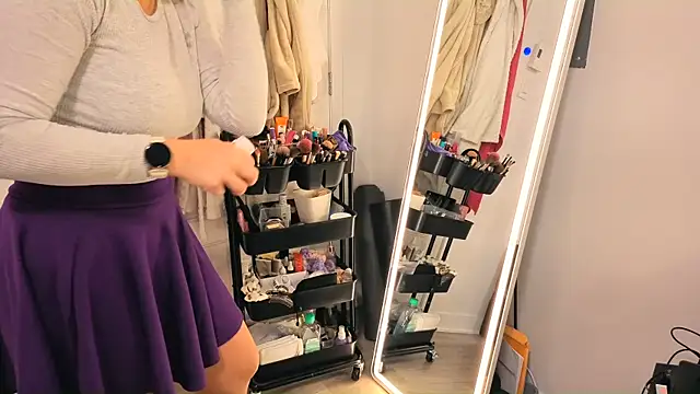 Snapshot of Ellie-L-Elizabeth chatting on November 28, 2025, 3:34 pm Ellie-L-Elizabeth online show from November 28, 2025, 3:34 pm