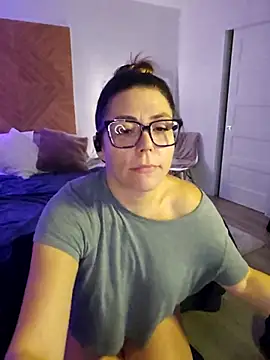 Snapshot of Ellie-L-Elizabeth chatting on November 21, 2025, 11:59 pm Ellie-L-Elizabeth online show from November 21, 2025, 11:59 pm