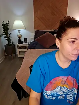 Snapshot of Ellie-L-Elizabeth chatting on November 24, 2025, 3:12 pm Ellie-L-Elizabeth online show from November 24, 2025, 3:12 pm