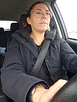 Snapshot of Ellie-L-Elizabeth chatting on November 12, 2025, 2:21 pm Ellie-L-Elizabeth online show from November 12, 2025, 2:21 pm