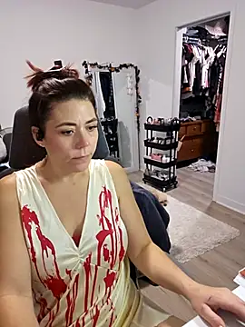 Snapshot of Ellie-L-Elizabeth chatting on October 24, 2025, 4:17 pm Ellie-L-Elizabeth online show from October 24, 2025, 4:17 pm