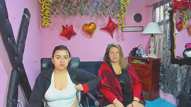 lesbiancuple online show from February 20, 2026, 11:56 am