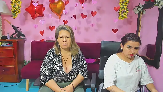 lesbiancuple online show from February 13, 2026, 1:22 pm