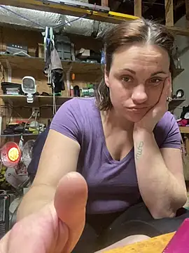 Snapshot of ththotmomma chatting on February 2, 2026, 8:24 am ththotmomma online show from February 2, 2026, 8:24 am