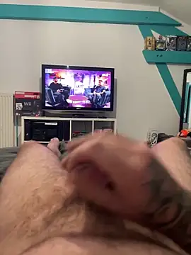 Snapshot of RenaudS-02 chatting on October 27, 2025, 6:14 am RenaudS-02 online show from October 27, 2025, 6:14 am