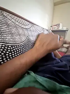 Snapshot of Raj7inchtamilan chatting on February 12, 2025, 1:27 pm Raj7inchtamilan online show from February 12, 2025, 1:27 pm