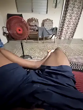 Snapshot of Raj7inchtamilan chatting on February 24, 2025, 12:30 am Raj7inchtamilan online show from February 24, 2025, 12:30 am