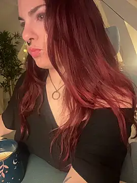 Snapshot of LunaMoongirl chatting on November 29, 2025, 5:18 am LunaMoongirl online show from November 29, 2025, 5:18 am