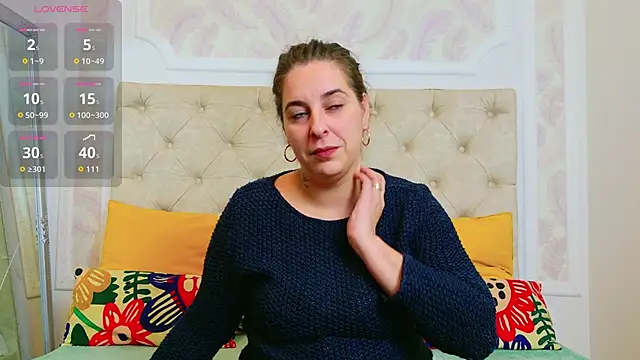 Snapshot of KarinaNoir chatting on October 23, 2025, 2:54 am KarinaNoir online show from October 23, 2025, 2:54 am