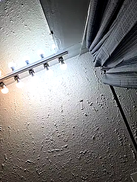 AriannaPena online show from November 26, 2025, 11:38 pm