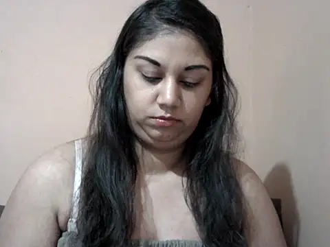 Snapshot of bellachow10 chatting on May 26, 2026, 7:28 am bellachow10 online show from May 26, 2026, 7:28 am
