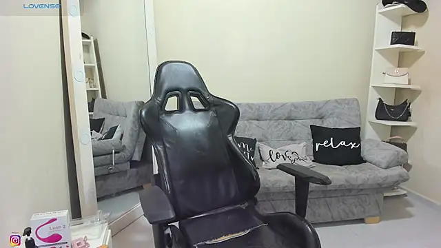 Snapshot of candy_alicee chatting on July 10, 2026, 2:06 pm candy alicee online show from July 10, 2026, 2:06 pm