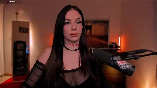 Snapshot of SofiRusselle chatting on February 22, 2026, 7:15 pm SofiRusselle online show from February 22, 2026, 7:15 pm