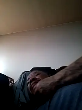 Snapshot of yellowwetfox chatting on March 22, 2025, 10:37 pm yellowwetfox online show from March 22, 2025, 10:37 pm