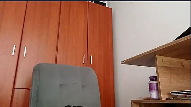 Juls winter  online show from January 5, 2026, 6:44 pm