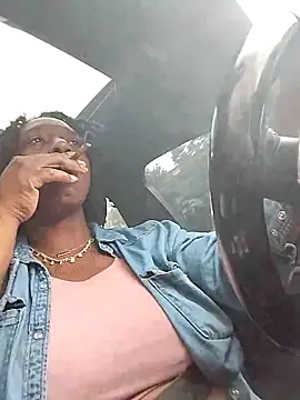 Snapshot of markquanna chatting on December 19, 2025, 6:21 pm markquanna online show from December 19, 2025, 6:21 pm