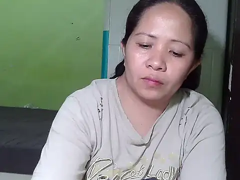 Snapshot of sweetlady_pinay chatting on October 27, 2025, 10:27 am sweetlady pinay online show from October 27, 2025, 10:27 am