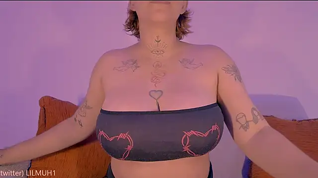 Lilmuh  online show from February 17, 2026, 9:01 pm