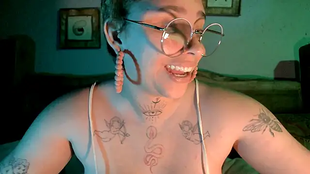 Snapshot of Lilmuh_ chatting on February 22, 2025, 11:46 pm Lilmuh online show from February 22, 2025, 11:46 pm