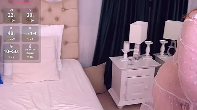 GiselleFox online show from November 26, 2025, 4:12 am