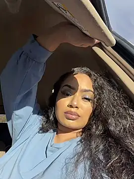 Snapshot of CarmelaAnthony chatting on December 3, 2025, 4:17 pm CarmelaAnthony online show from December 3, 2025, 4:17 pm