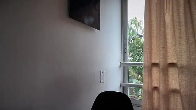 romeolovedark online show from February 8, 2026, 5:10 pm