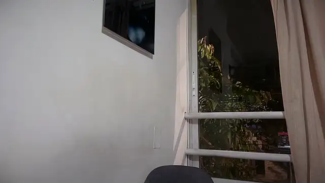 romeolovedark online show from February 13, 2026, 3:28 am