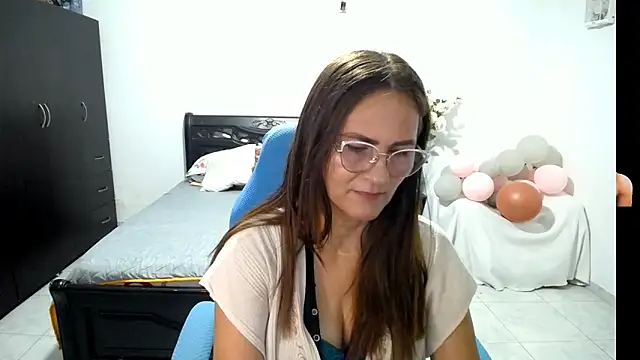 Snapshot of Xiimen chatting on September 17, 2025, 10:01 pm Xiimen online show from September 17, 2025, 10:01 pm