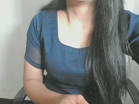 Snapshot of Chanchal--Navya chatting on November 21, 2025, 5:01 pm Chanchal--Navya online show from November 21, 2025, 5:01 pm