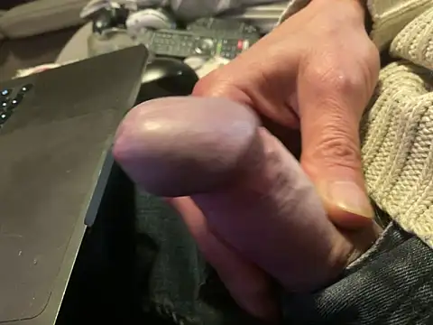 Snapshot of juicyprecumboy chatting on April 1, 2026, 11:34 pm juicyprecumboy online show from April 1, 2026, 11:34 pm