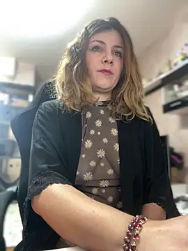 Snapshot of DaisyVibesss chatting on January 10, 2025, 8:40 am DaisyVibesss online show from January 10, 2025, 8:40 am