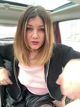 Snapshot of DaisyVibesss chatting on February 8, 2025, 10:50 am DaisyVibesss online show from February 8, 2025, 10:50 am