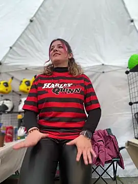 Snapshot of DaisyVibesss chatting on February 26, 2025, 8:50 am DaisyVibesss online show from February 26, 2025, 8:50 am