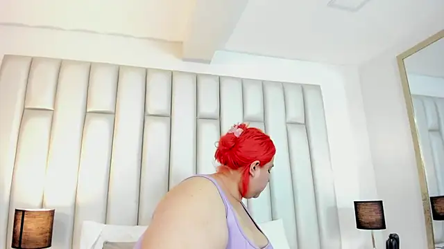 aandreaperez online show from November 6, 2025, 11:36 am