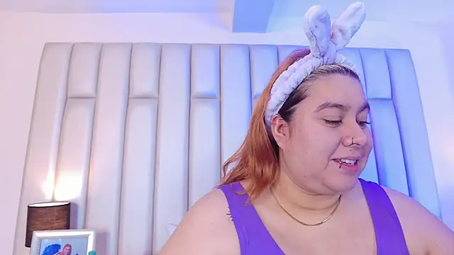 aandreaperez online show from February 5, 2026, 1:29 pm