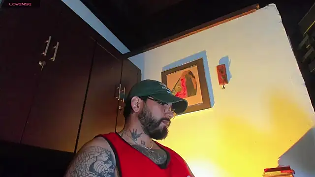 Snapshot of CamiloGray_ chatting on April 25, 2026, 1:52 pm CamiloGray online show from April 25, 2026, 1:52 pm