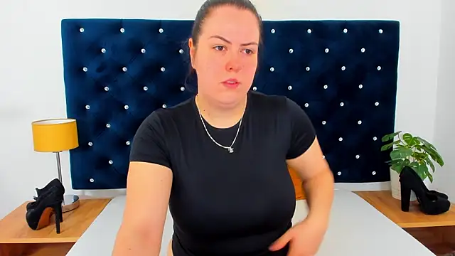 Snapshot of EvaLick chatting on March 3, 2026, 7:15 am EvaLick online show from March 3, 2026, 7:15 am