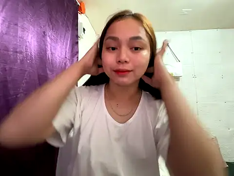 SweetieAngelx online show from September 10, 2025, 8:30 pm
