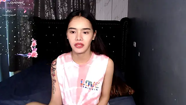 shecutie69 online show from December 23, 2025, 2:22 am