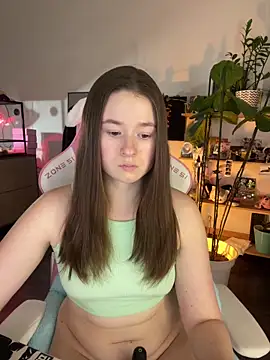 Snapshot of sweetest_pie chatting on February 28, 2026, 7:24 pm sweetest pie online show from February 28, 2026, 7:24 pm