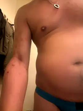 Snapshot of vice0818 chatting on October 31, 2025, 6:04 pm vice0818 online show from October 31, 2025, 6:04 pm