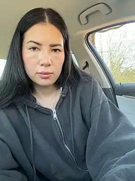 clairewntr online show from February 27, 2026, 12:16 pm