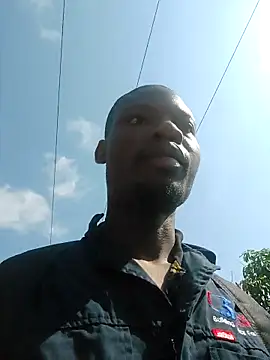 Snapshot of Malibongwe17 chatting on October 5, 2025, 7:32 am Malibongwe17 online show from October 5, 2025, 7:32 am