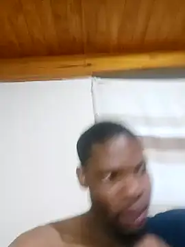 Snapshot of Malibongwe17 chatting on September 24, 2025, 4:35 pm Malibongwe17 online show from September 24, 2025, 4:35 pm