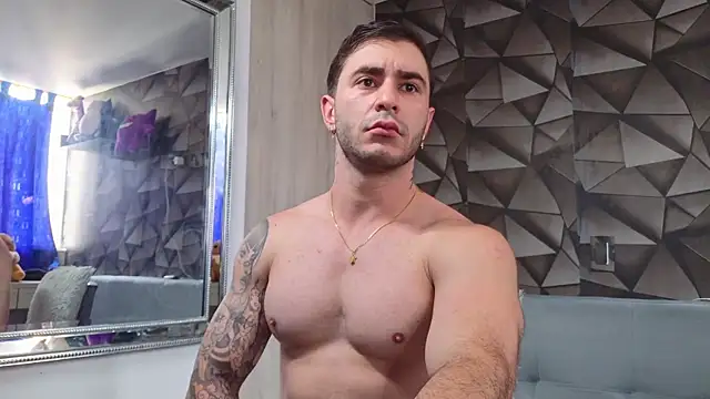 Latino stud4u online show from May 31, 2026, 5:19 pm