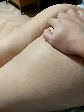 Snapshot of LovlyAnnie chatting on October 23, 2025, 5:55 pm LovlyAnnie online show from October 23, 2025, 5:55 pm