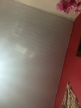 pimenta gaby online show from April 4, 2026, 12:23 pm