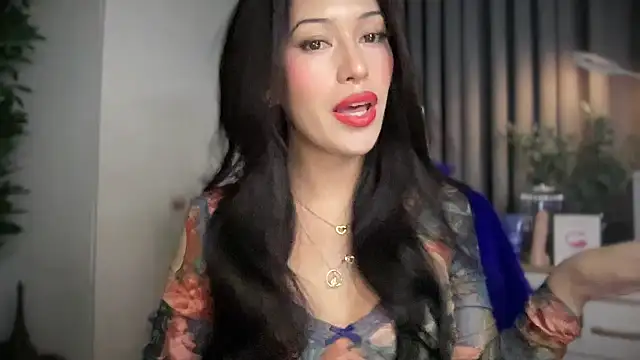 Snapshot of Jasmine_Elcock chatting on June 19, 2026, 6:47 pm Jasmine Elcock online show from June 19, 2026, 6:47 pm
